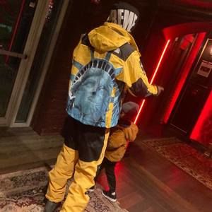 Meet your Posher, Martinez